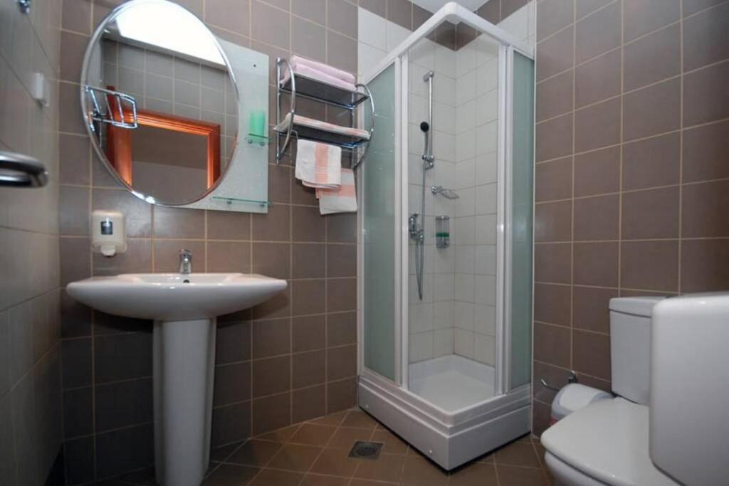 Bmv Room For 2-3 With Greenery View Sveti Stefan Exterior foto